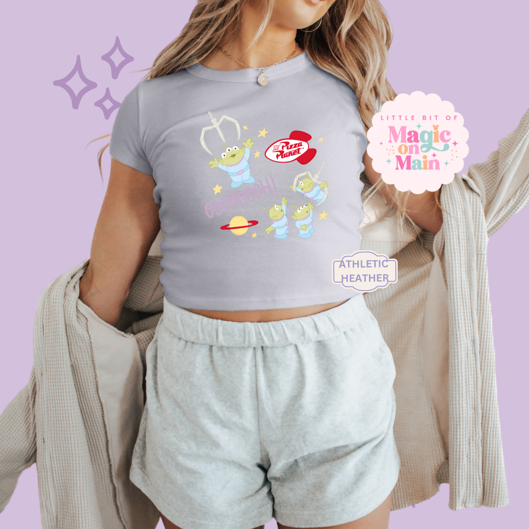 PRINTED ALIENS - EXCLUSIVE TO MoM - WOMENS CROPPED RIBBED BABY TEE