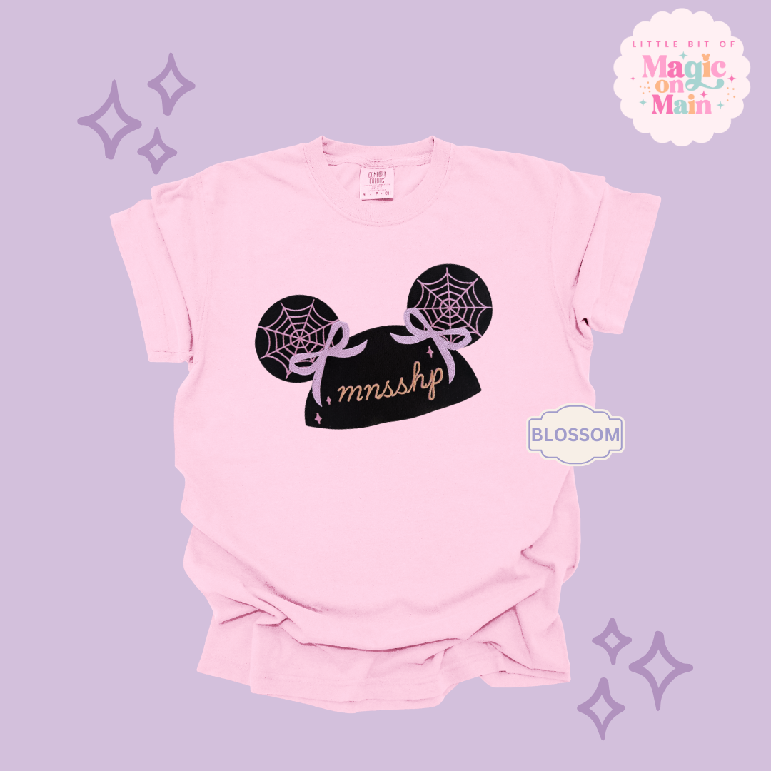 EMBROIDERED HALLOWEEN PARTY - EXCLUSIVE TO MOM - ADULT T-SHIRT