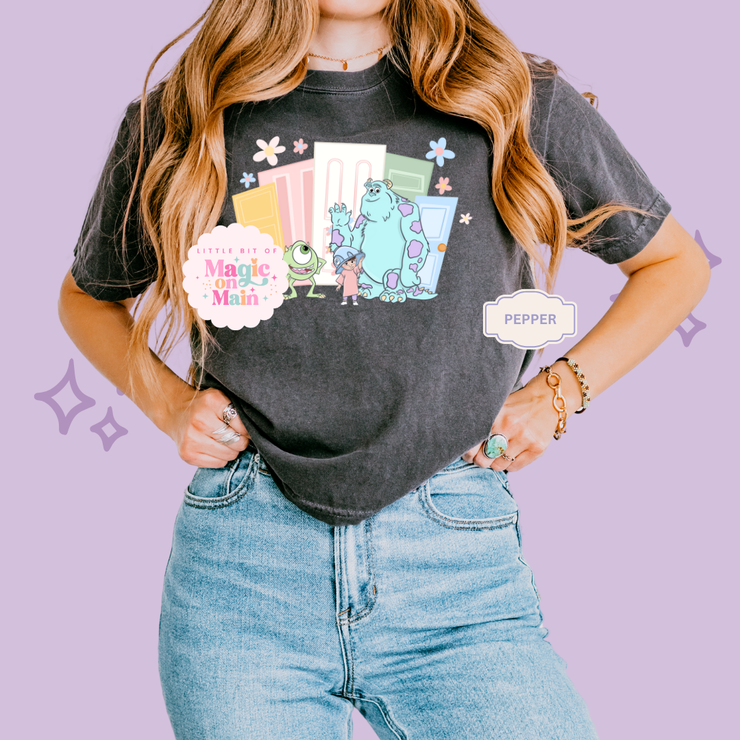 PRINTED MONSTER WITH FLOWERS - EXCLUSIVE TO MoM - WOMENS BOXY T-SHIRT