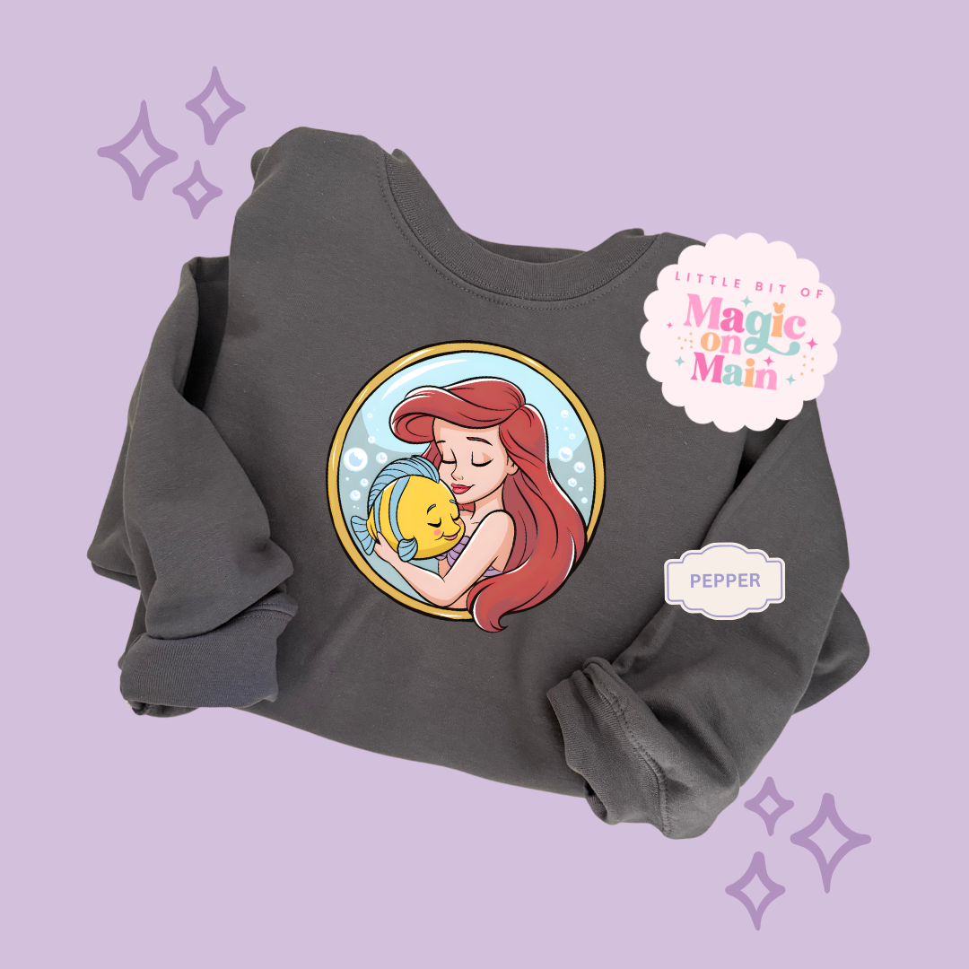 PRINTED MERMAID ROUND LOCKET - EXCLUSIVE TO MoM - ADULT SWEATSHIRT 10056