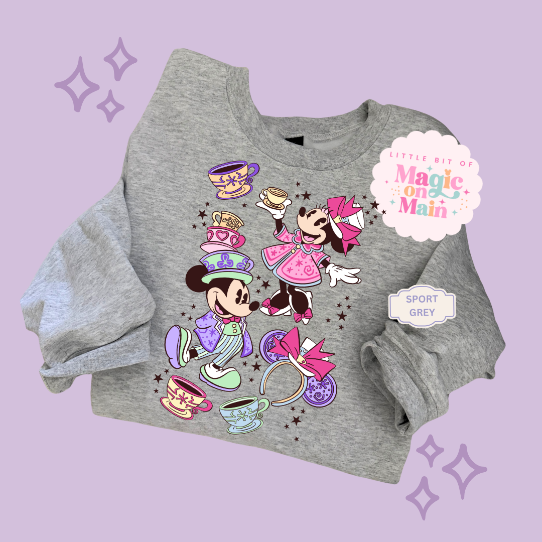 PRINTED MINNIES WONDERLAND - ADULT SWEATSHIRT