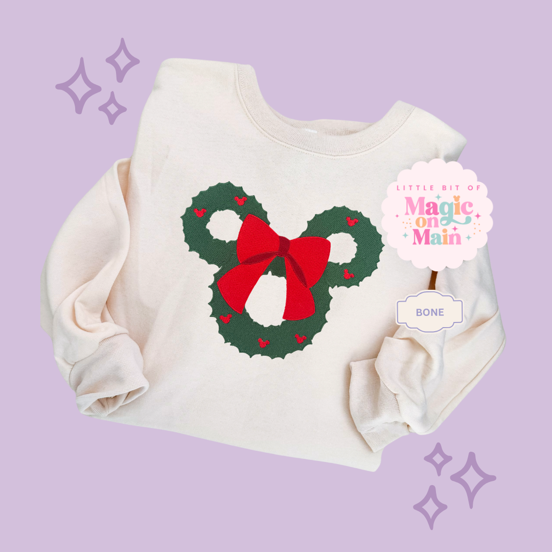 EMBROIDERED MCKY WREATH - EXCLUSIVE TO MoM - ADULT SWEATSHIRT