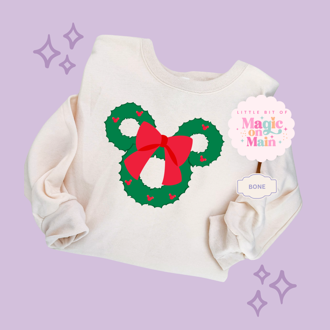 PRINTED MCKY WREATH - EXCLUSIVE TO MoM - ADULT SWEATSHIRT