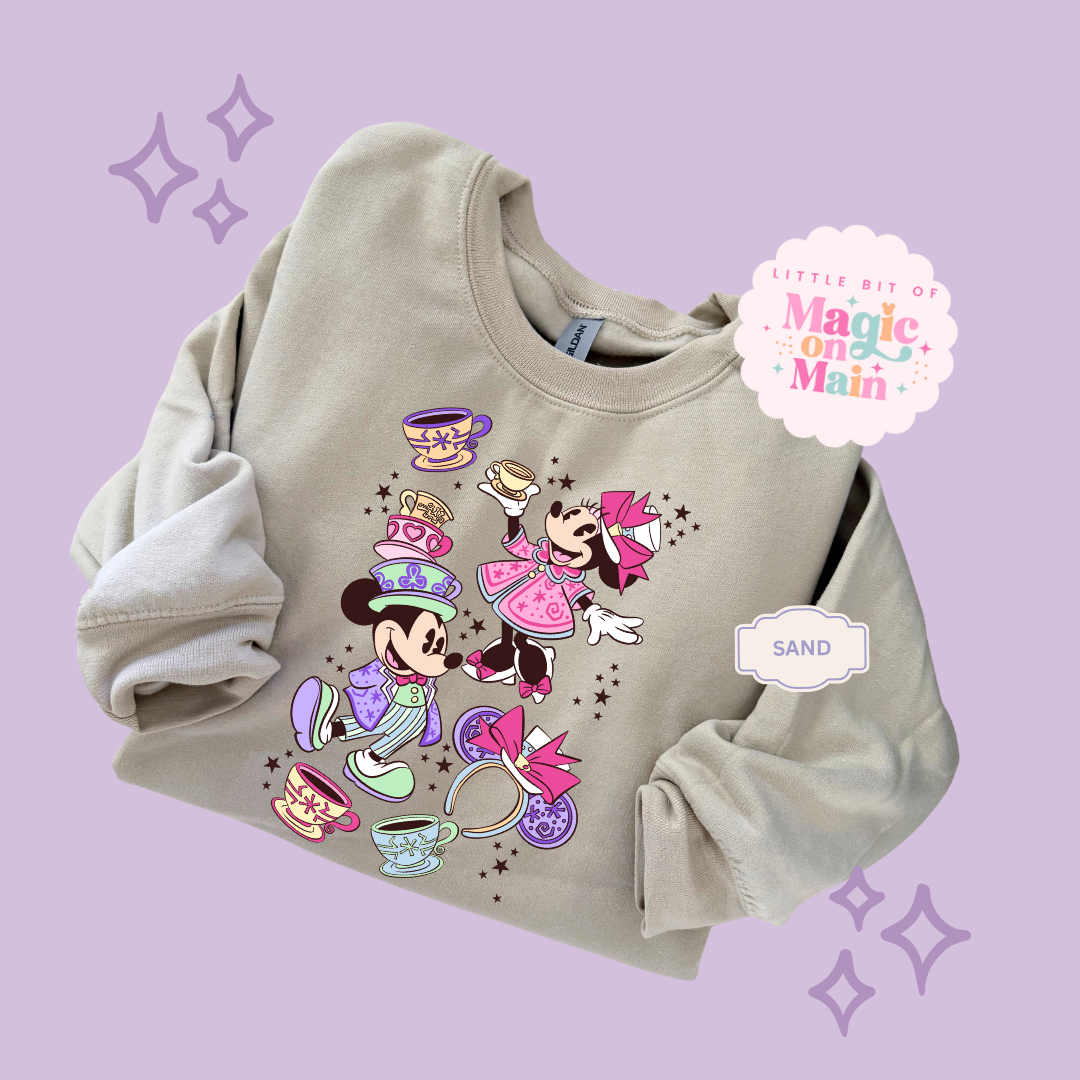 PRINTED MINNIES WONDERLAND - ADULT SWEATSHIRT