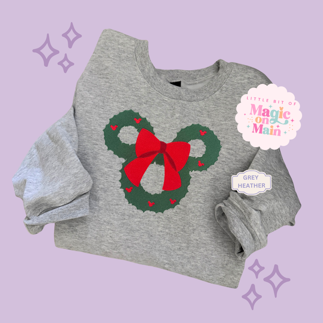 EMBROIDERED MCKY WREATH - EXCLUSIVE TO MoM - ADULT SWEATSHIRT
