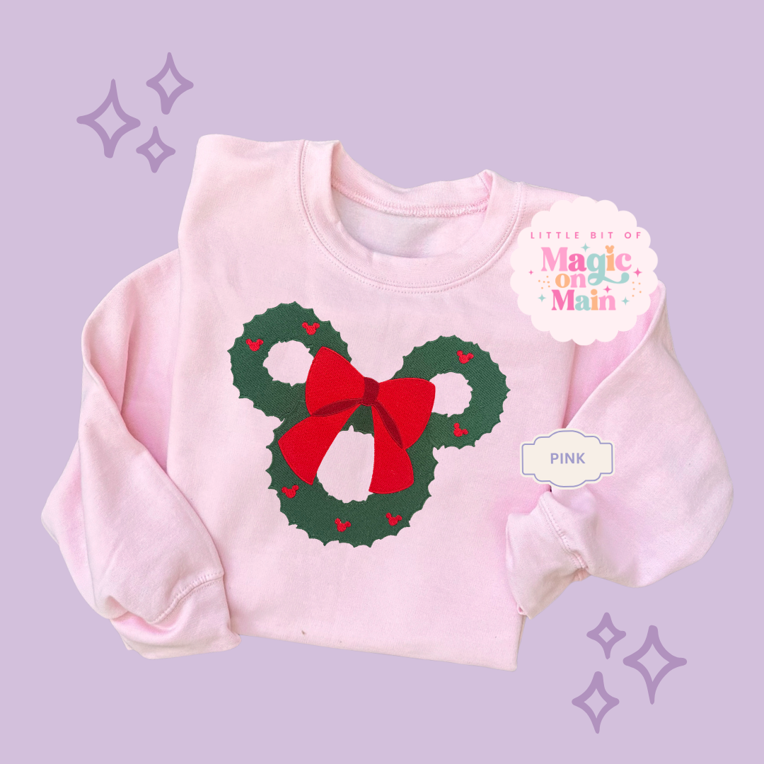 EMBROIDERED MCKY WREATH - EXCLUSIVE TO MoM - ADULT SWEATSHIRT