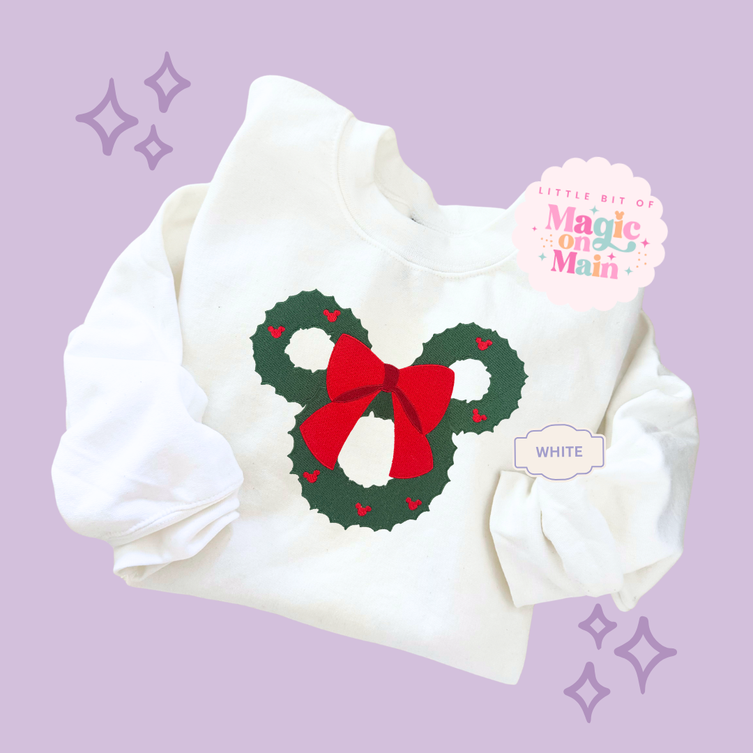 EMBROIDERED MCKY WREATH - EXCLUSIVE TO MoM - ADULT SWEATSHIRT