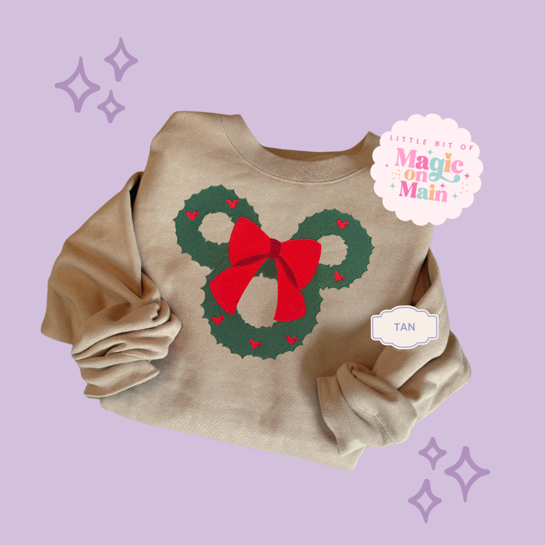 EMBROIDERED MCKY WREATH - EXCLUSIVE TO MoM - ADULT SWEATSHIRT