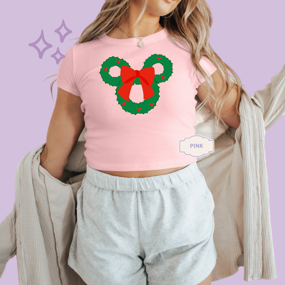 PRINTED MICKEY WREATH - EXCLUSIVE TO MoM - WOMENS CROPPED RIBBED BABY TEE