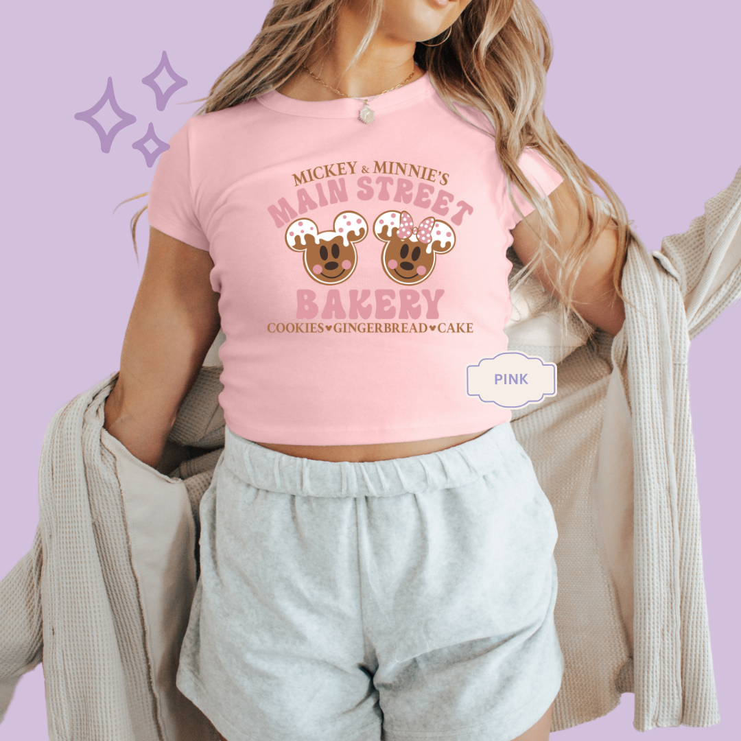 PRINTED MAIN STREET BAKERY PINK - WOMENS CROPPED RIBBED BABY TEE