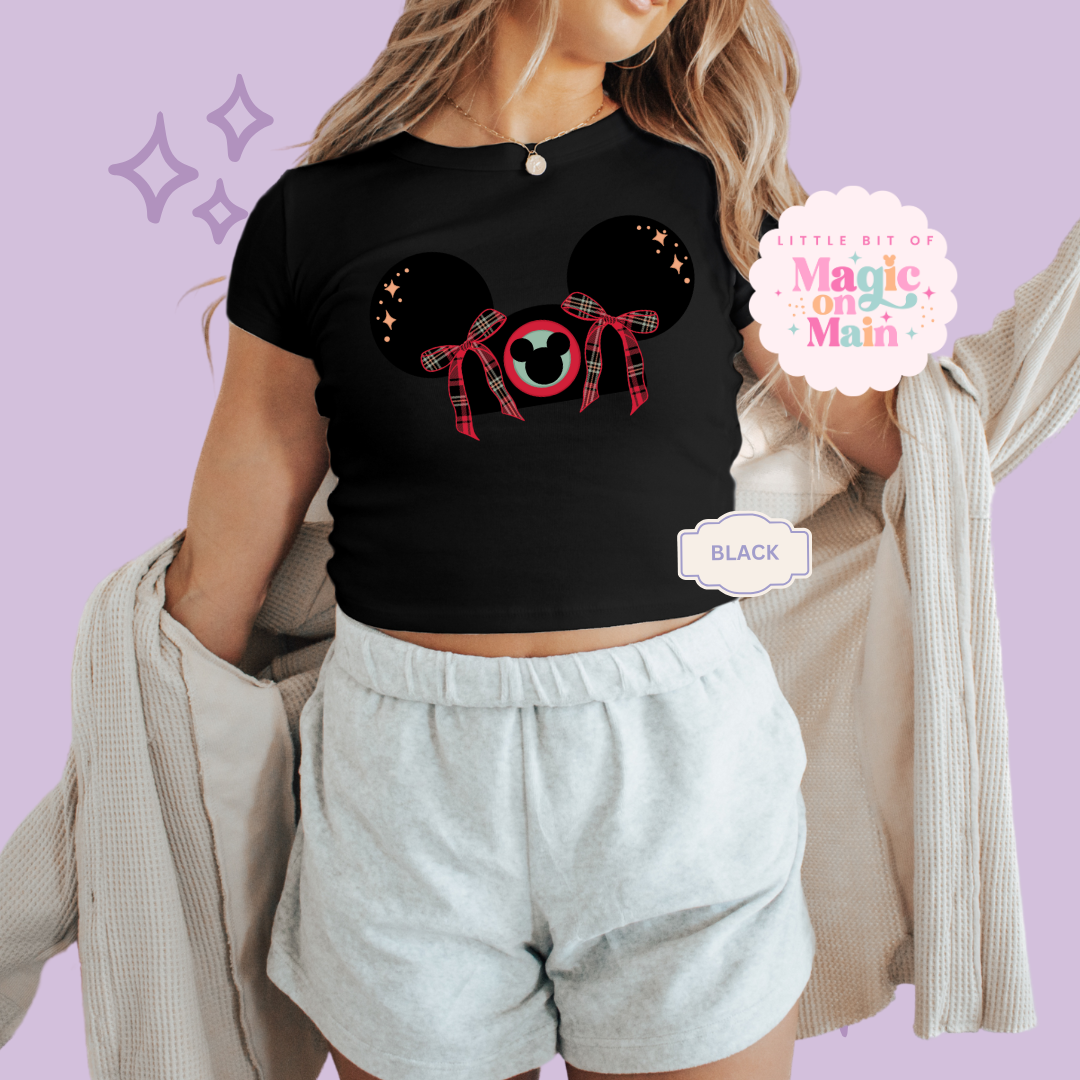 PRINTED CHRISTMAS HAT - EXCLUSIVE TO MoM - WOMENS CROPPED RIBBED BABY TEE