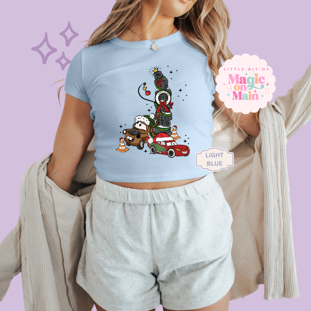 PRINTED CAR CHRISTMAS - WOMENS CROPPED RIBBED BABY TEE
