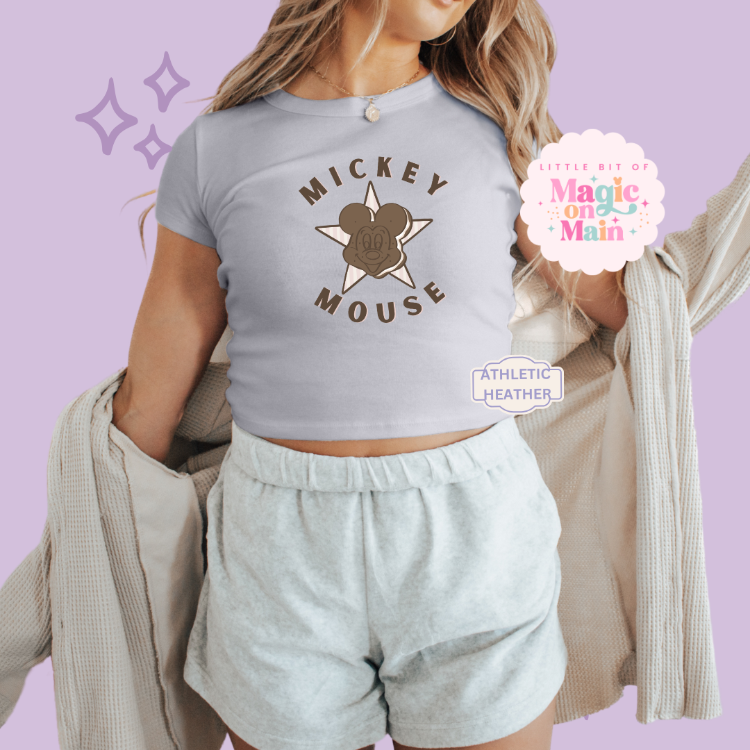 PRINTED MCKY SNACKS - EXCLUSIVE TO MoM - WOMENS CROPPED RIBBED BABY TEE 10062