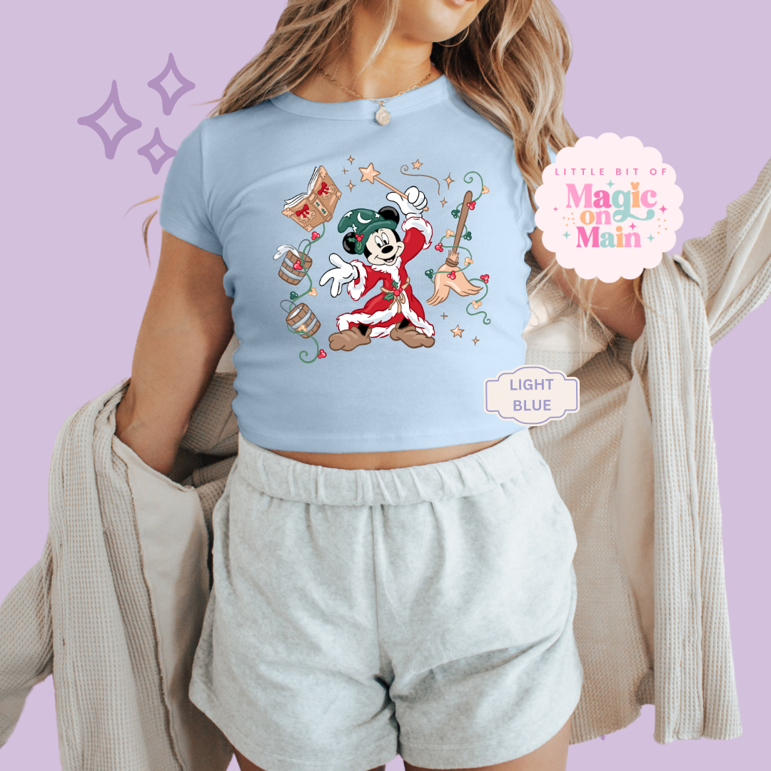 PRINTED CHRISTMAS SORCERER - WOMENS CROPPED RIBBED BABY TEE