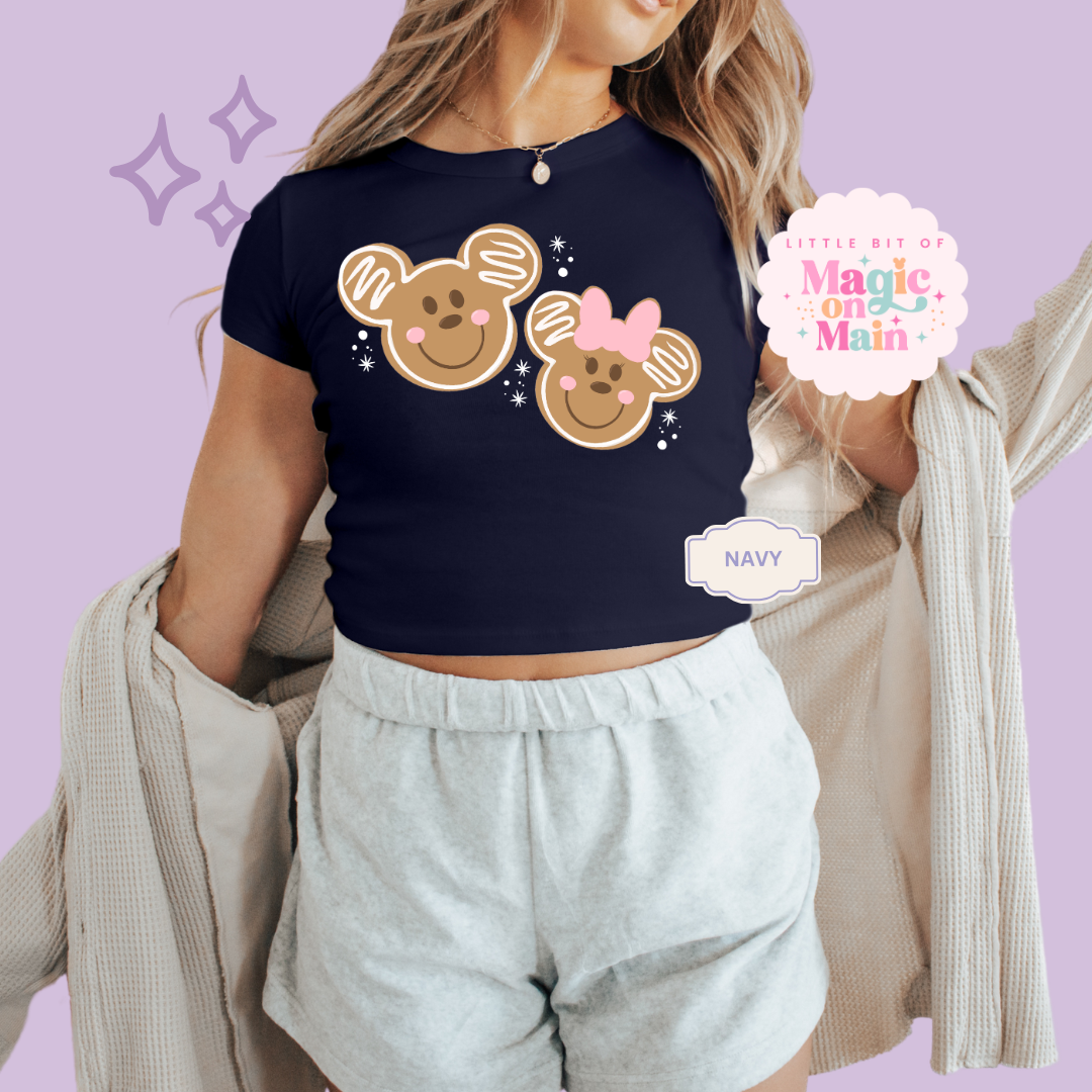 PRINTED GINGERBREAD - EXCLUSIVE TO MoM - WOMENS CROPPED RIBBED BABY TEE