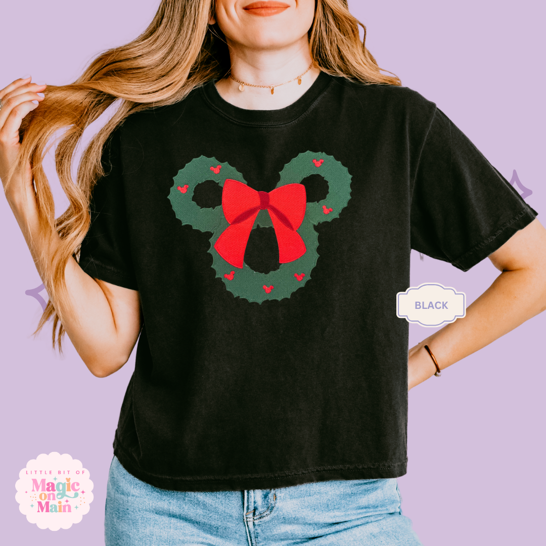 EMBROIDERED MICKEY WREATH - EXCLUSIVE TO MoM - WOMENS BOXY T-SHIRT
