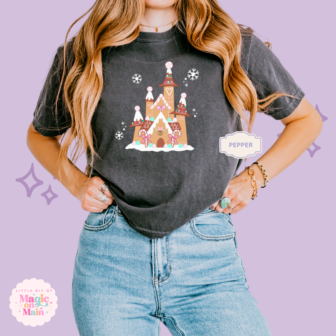 PRINTED GINGERBREAD CASTLE - EXCLUSIVE TO MoM - WOMENS BOXY T-SHIRT