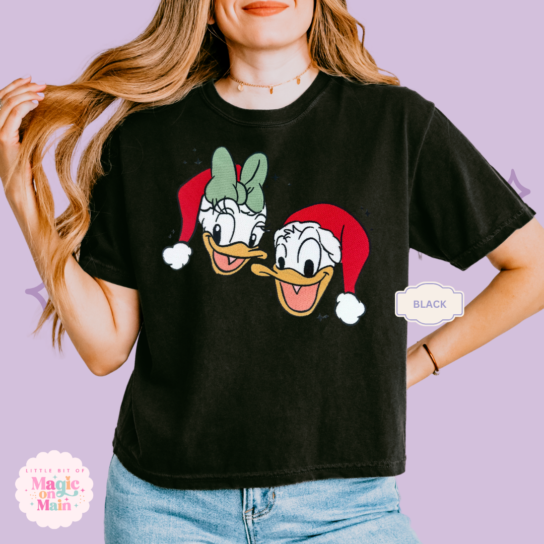 EMBROIDERED DONALD & DAISY CHRISTMAS - WOMENS BOXY T-SHIRT