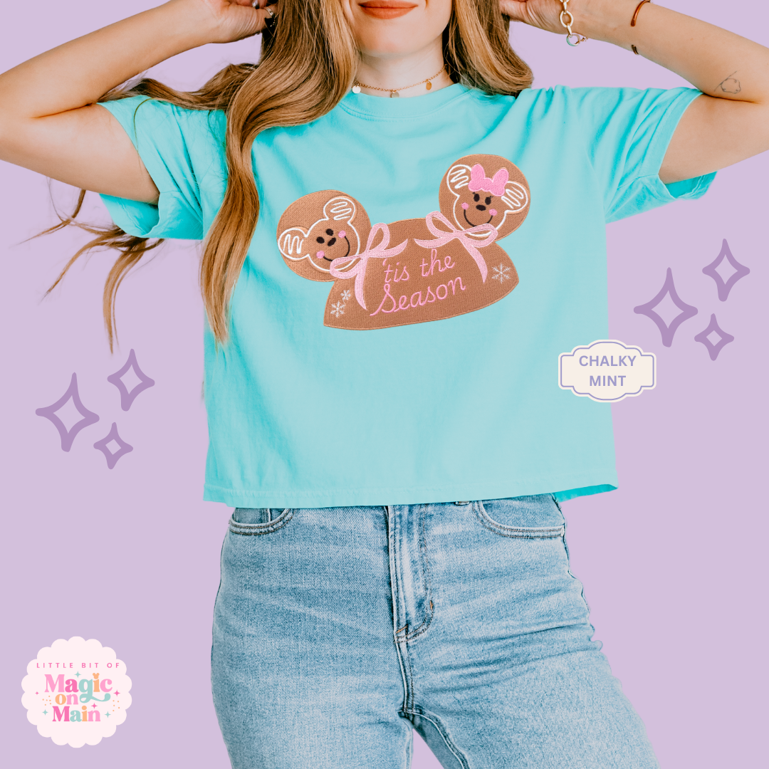 EMBROIDERED GINGERBREAD HAT - EXCLUSIVE TO MoM - WOMENS BOXY T-SHIRT