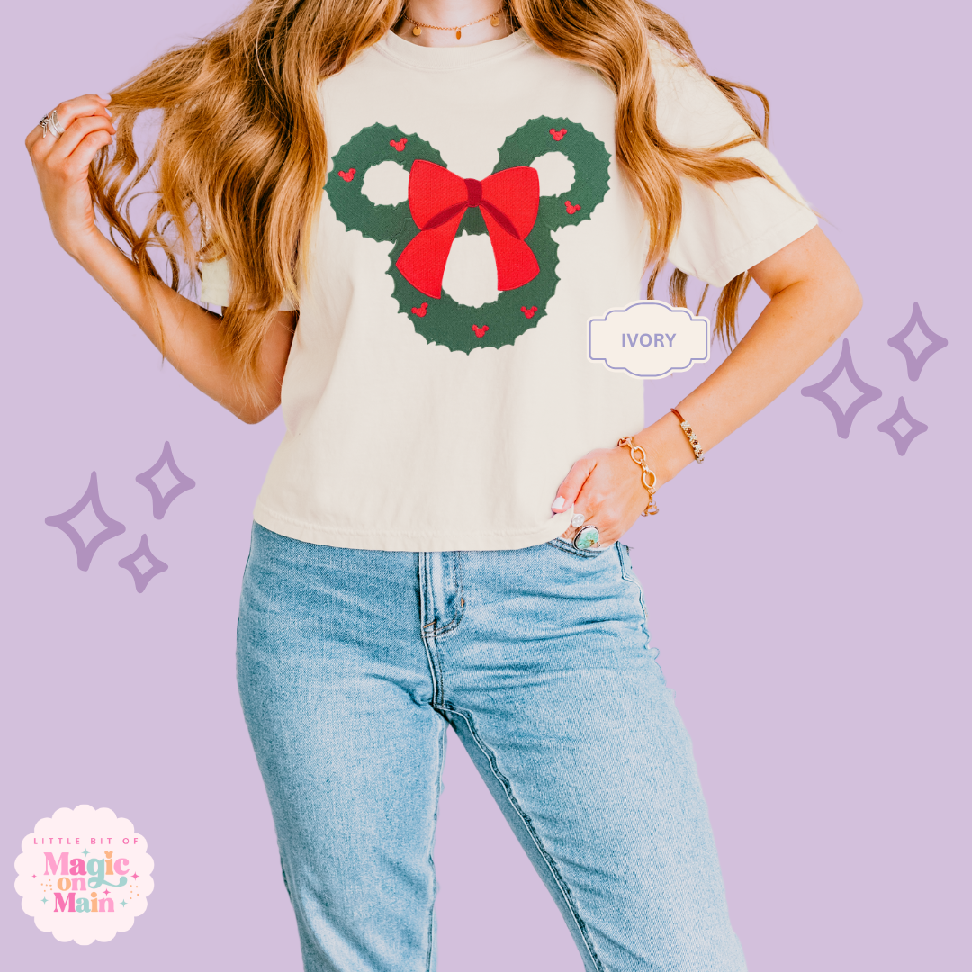 EMBROIDERED MICKEY WREATH - EXCLUSIVE TO MoM - WOMENS BOXY T-SHIRT