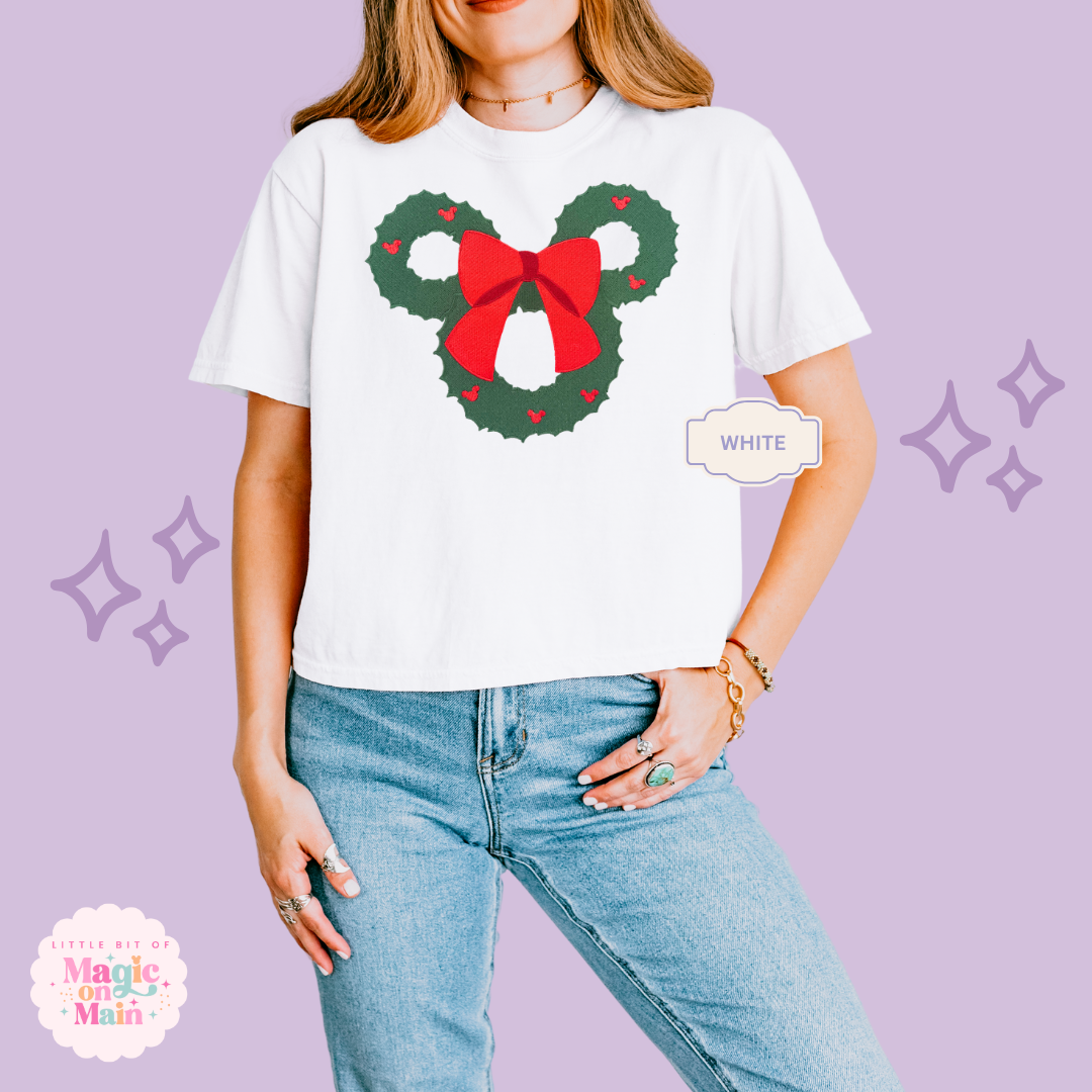 EMBROIDERED MICKEY WREATH - EXCLUSIVE TO MoM - WOMENS BOXY T-SHIRT