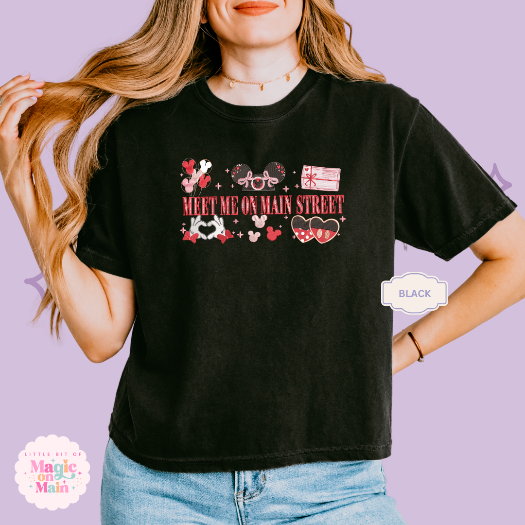 EMBROIDERED MEET ME ON MAIN STREET - EXCLUSIVE DESIGN TO MoM - WOMENS BOXY T-SHIRT 10063