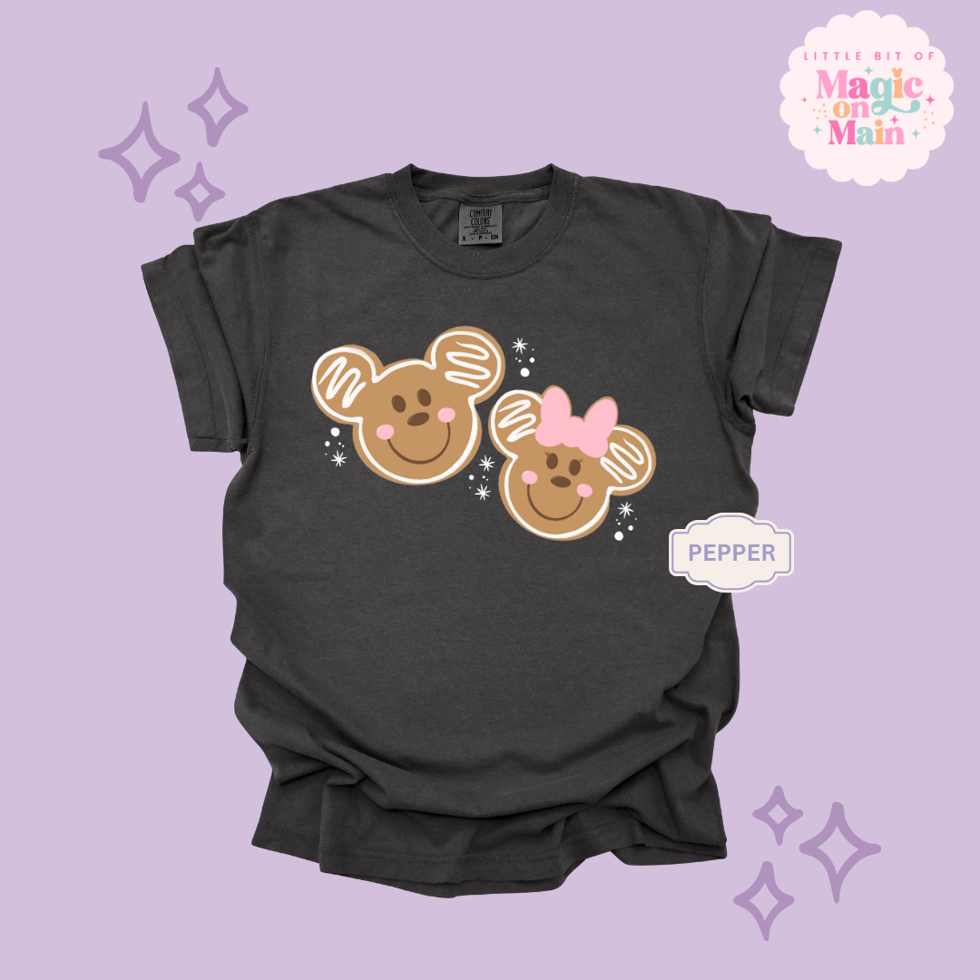 PRINTED GINGERBREAD MICKEY & MINNIE - EXCLUSIVE TO MoM - ADULT T-SHIRT