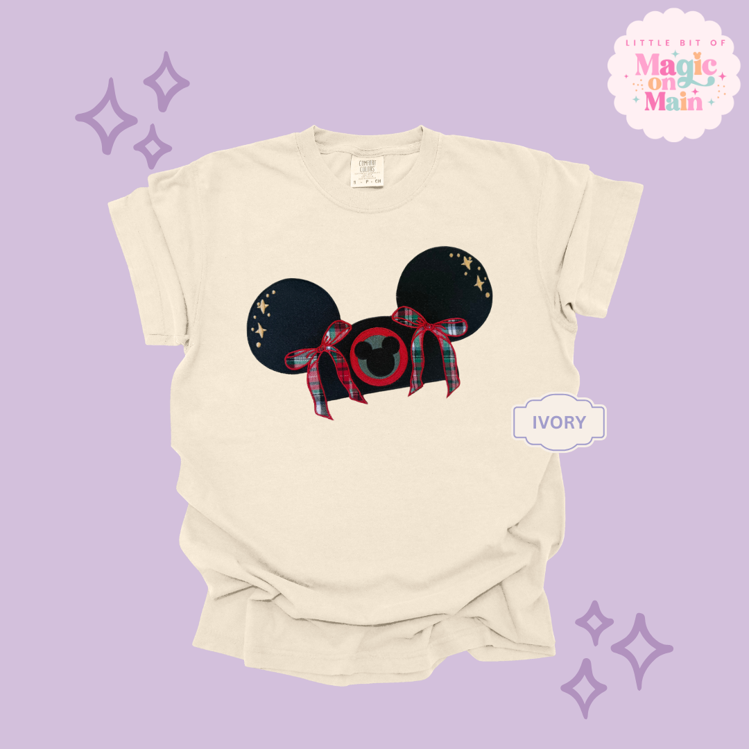 EMBROIDERED CHRISTMAS HAT - EXCLUSIVE TO MoM - ADULT T-SHIRT