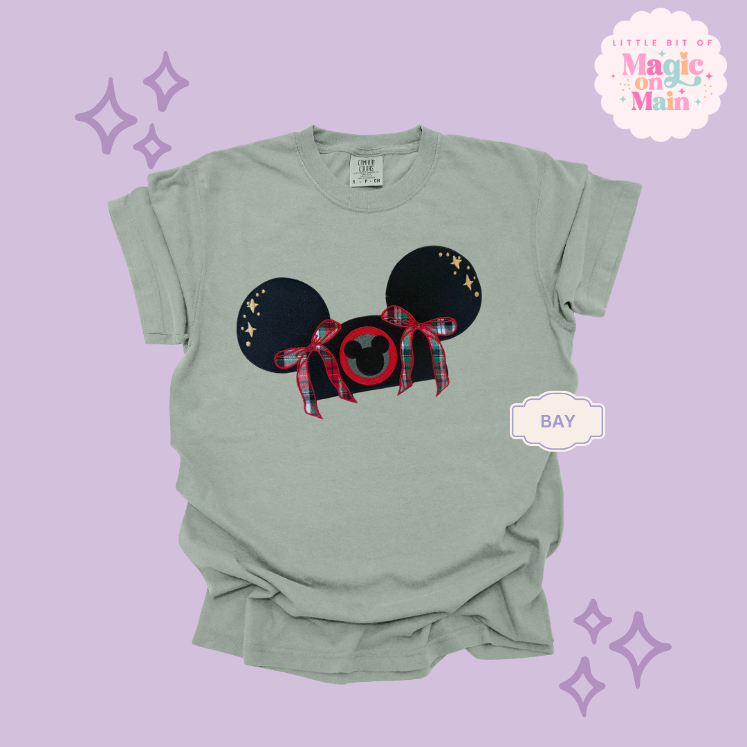 EMBROIDERED CHRISTMAS HAT - EXCLUSIVE TO MoM - ADULT T-SHIRT