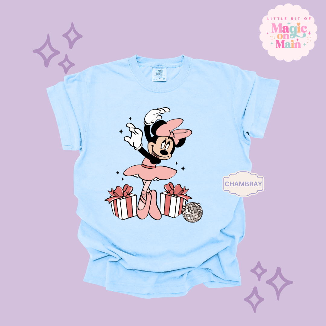 PRINTED MINNIE CHRISTMAS BALLERINA - ADULT T-SHIRT