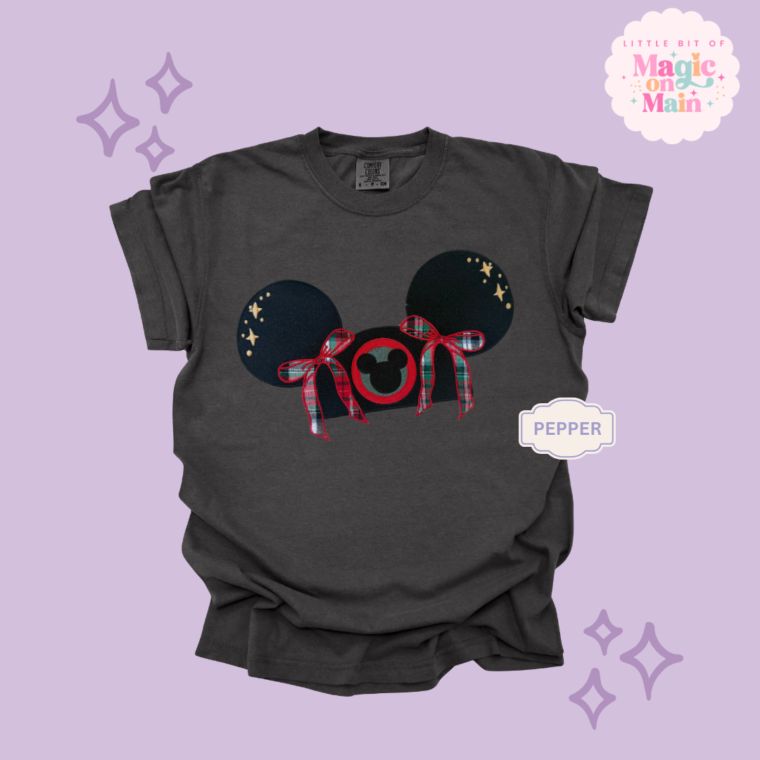 EMBROIDERED APPLIQUE HOLIDAY HAT - EXCLUSIVE TO MoM- ADULT T-SHIRT