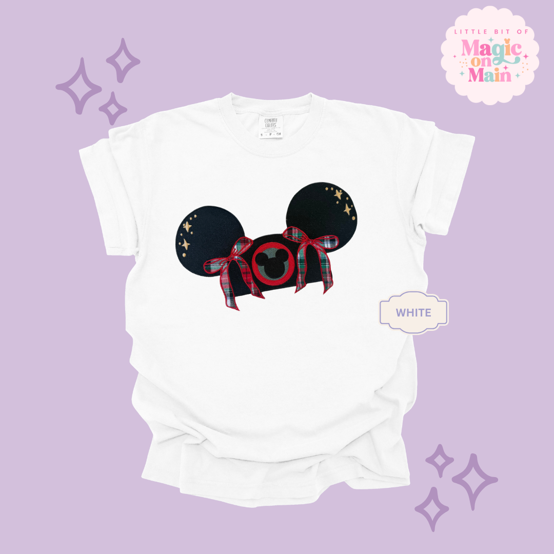 EMBROIDERED CHRISTMAS HAT - EXCLUSIVE TO MoM - ADULT T-SHIRT