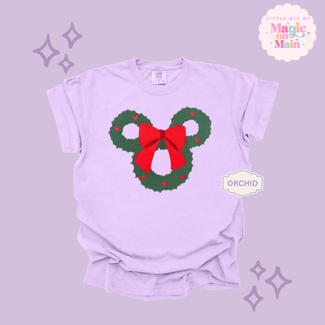 EMBROIDERED MCKY WREATH - EXCLUSIVE TO MoM- ADULT T-SHIRT