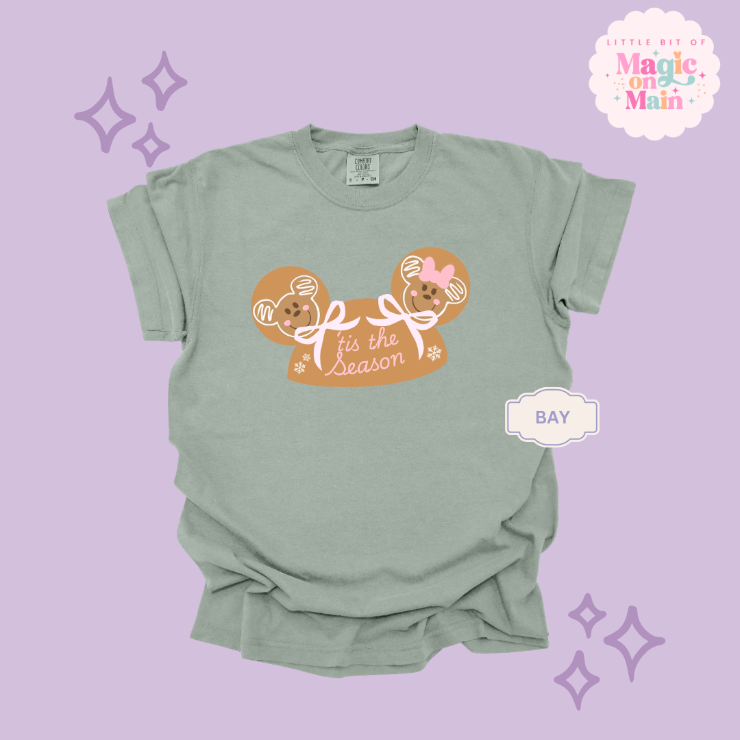 PRINTED GINGERBREAD HOLIDAY HAT - EXCLUSIVE TO MoM - ADULT T-SHIRT