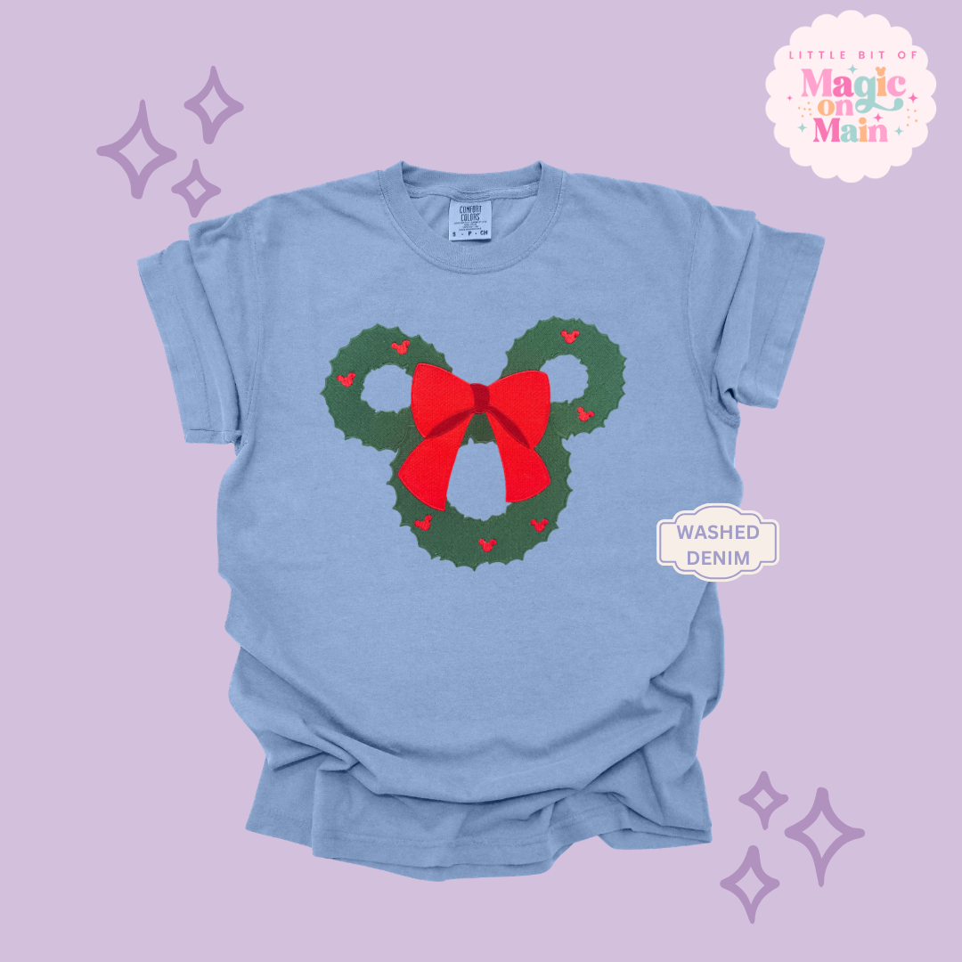 EMBROIDERED MCKY WREATH - EXCLUSIVE TO MoM- ADULT T-SHIRT