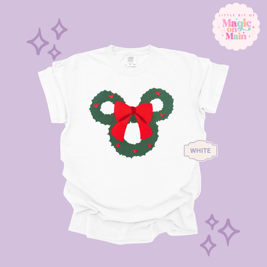 EMBROIDERED MCKY WREATH - EXCLUSIVE TO MoM- ADULT T-SHIRT