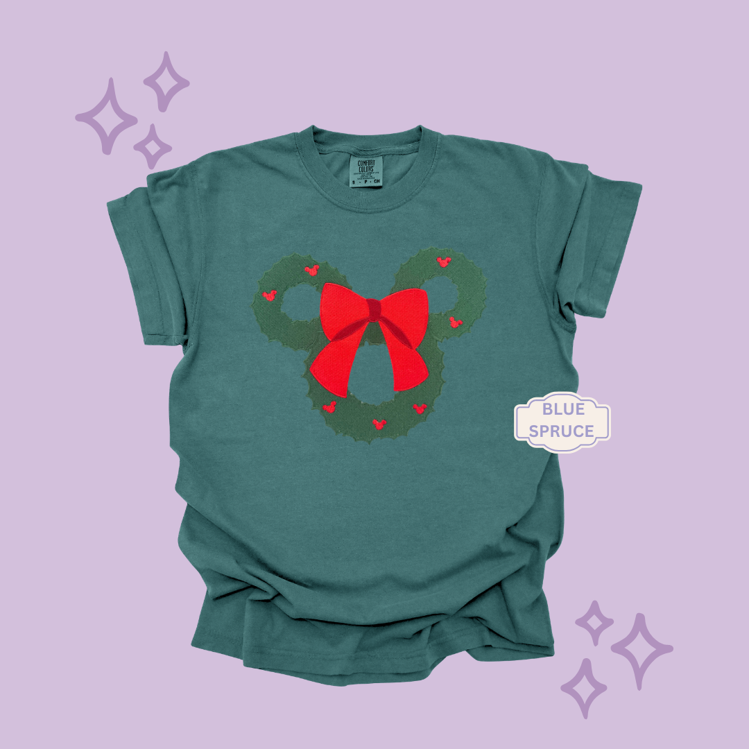 EMBROIDERED MCKY WREATH - EXCLUSIVE TO MoM- ADULT T-SHIRT