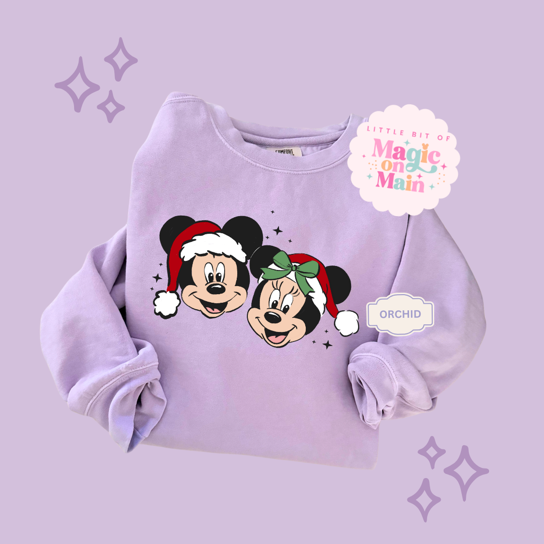 PRINTED MICKEY & MINNIE CHRISTMAS - ADULT SWEATSHIRT