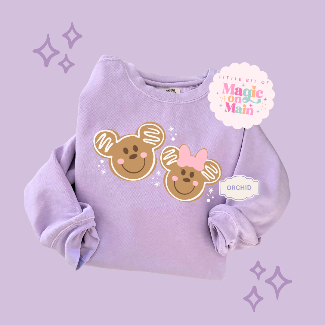 PRINTED GINGERBREAD MICKEY & MINNIE - EXCLUSIVE TO MoM - ADULT SWEATSHIRT