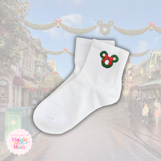 EMBROIDERED MCKY WREATH - WOMEN'S CREW SOCKS