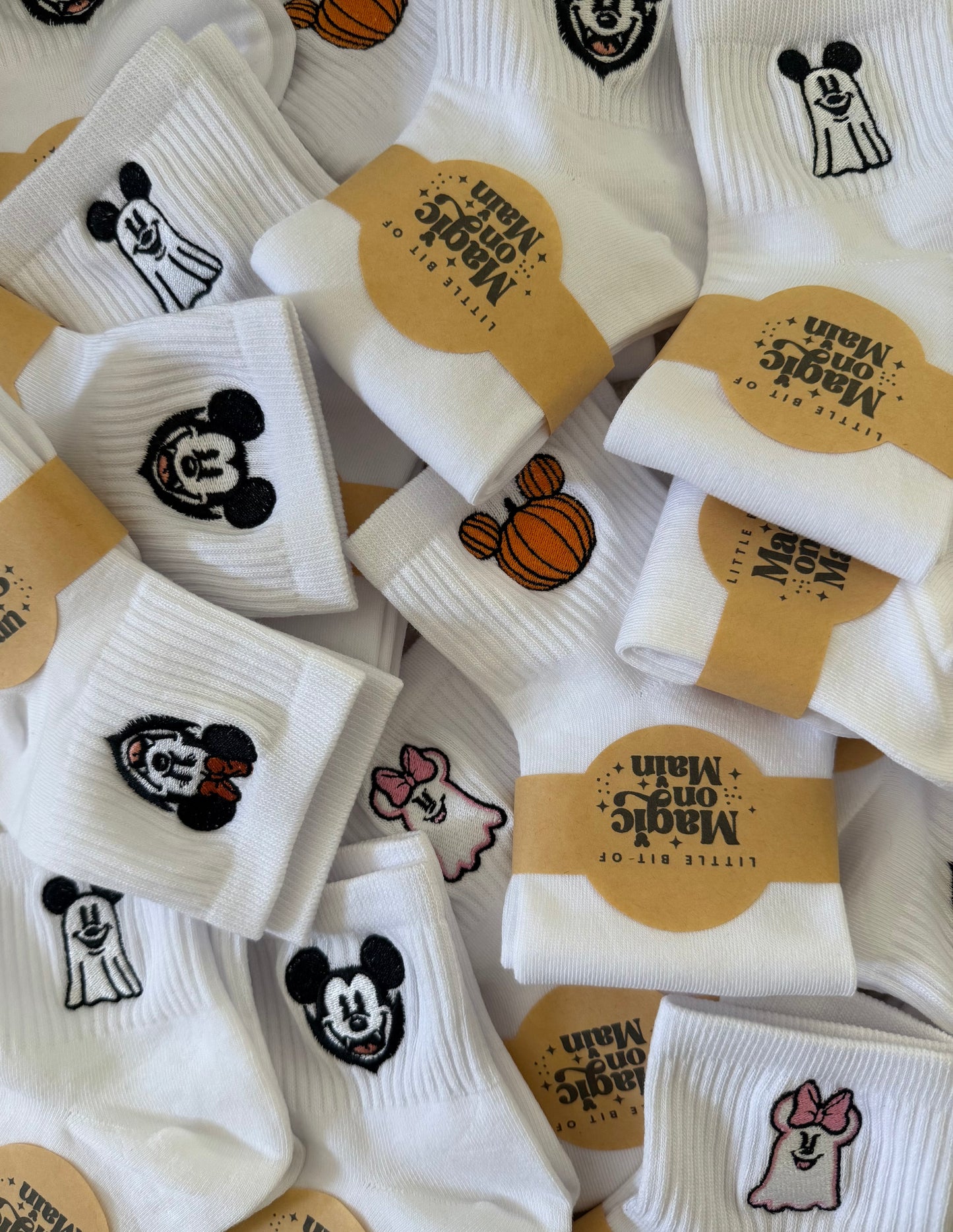 PREORDER - ANTICIPATED SHIP DATE JUNE 1ST - 15TH - EMBROIDERED 5 PACK HALLOWEEN SOCKS