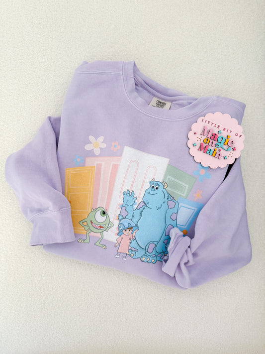 PRINTED MONSTER WITH FLOWERS - EXCLUSIVE TO MoM  - ADULT SWEATSHIRT